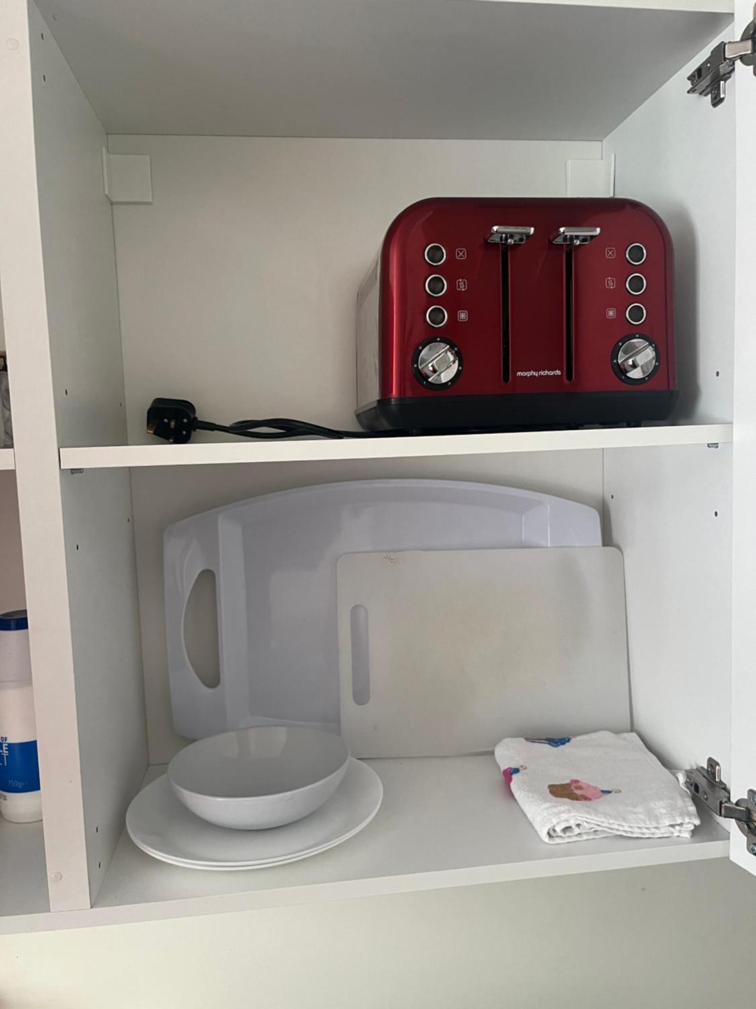 Self Contained Room, En-Suite With Separate Lockable Front Door, Located In An Exclusive Area Уенсбъри Екстериор снимка